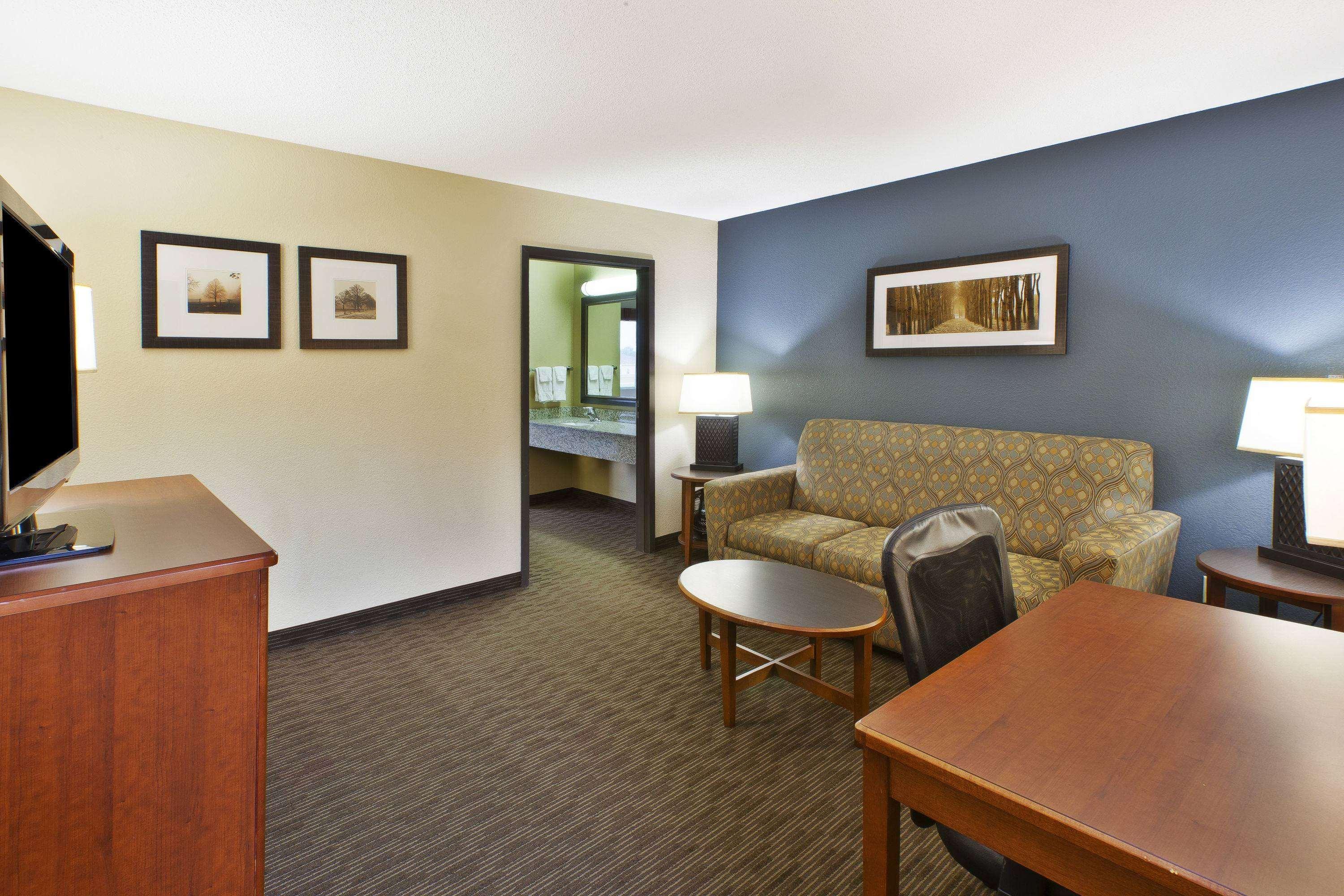 Americinn By Wyndham Bay City Exteriör bild